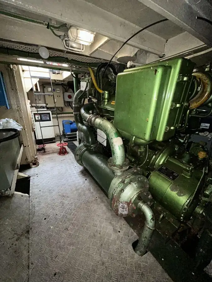 Bateaux de travail à vendre