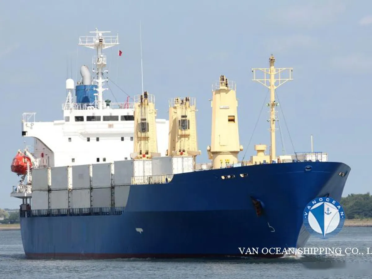 Navire frigorifique à vendre