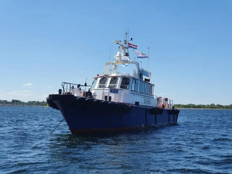 Bateau patrouilleur à vendre