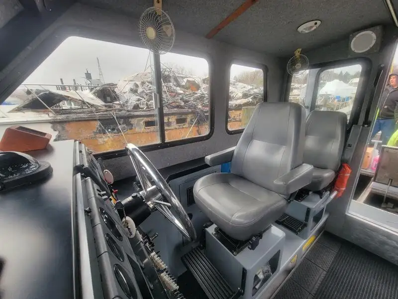 Bateaux de travail à vendre