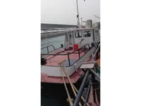 Bateaux de travail à vendre