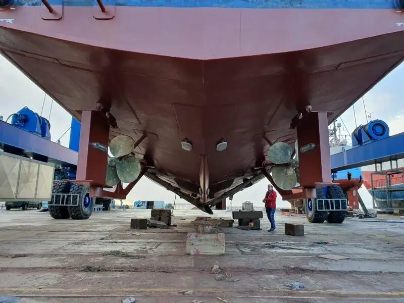 Bateau patrouilleur à vendre