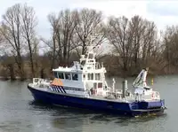 Bateau patrouilleur à vendre