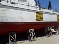 Navire d'arpentage à vendre