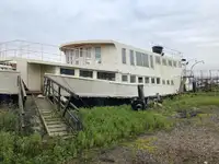 Traversier à vendre