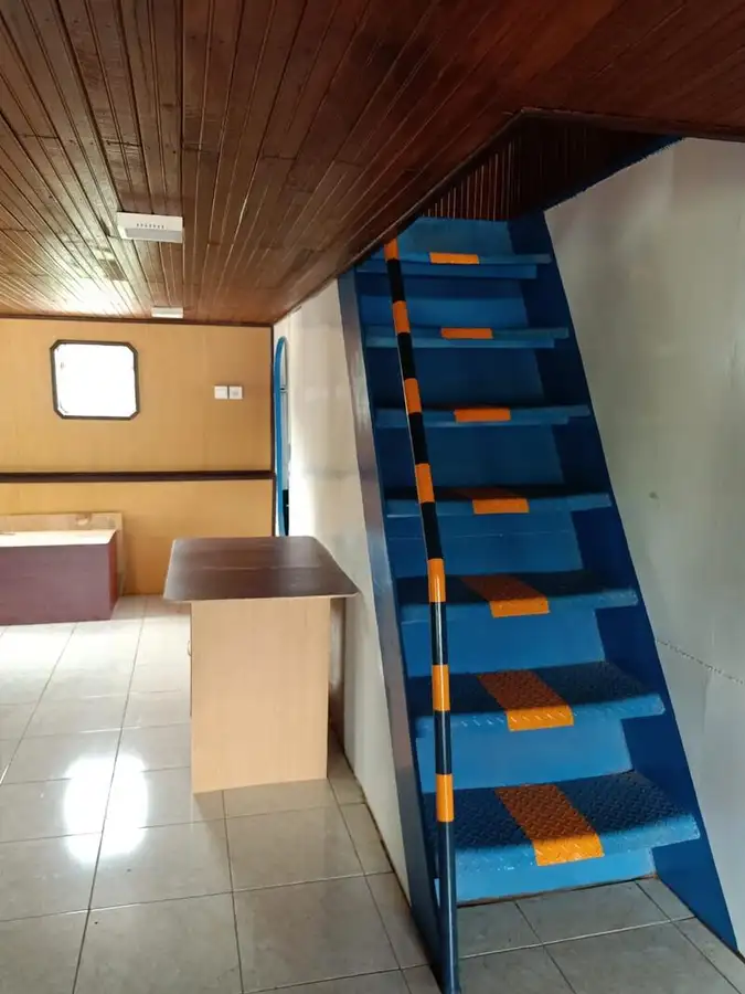 Navire de débarquement, citerne à vendre