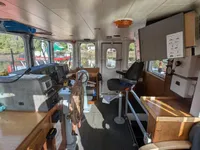 Navire d'arpentage à vendre