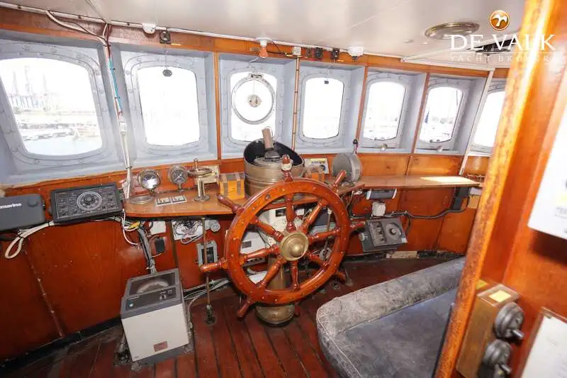 Navire de recherche à vendre