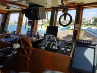 Bateau patrouilleur à vendre