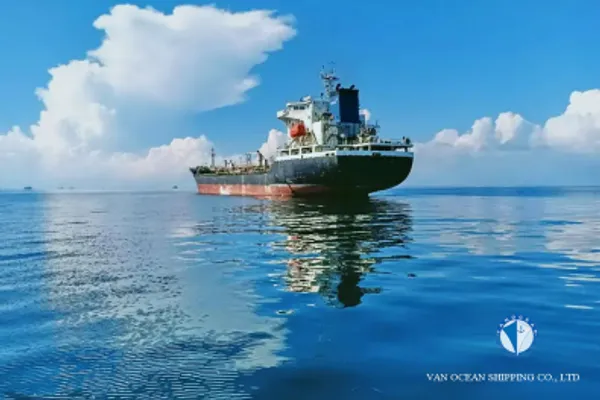 Oil/Chemical tanker for sale