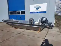 Bateaux de travail à vendre