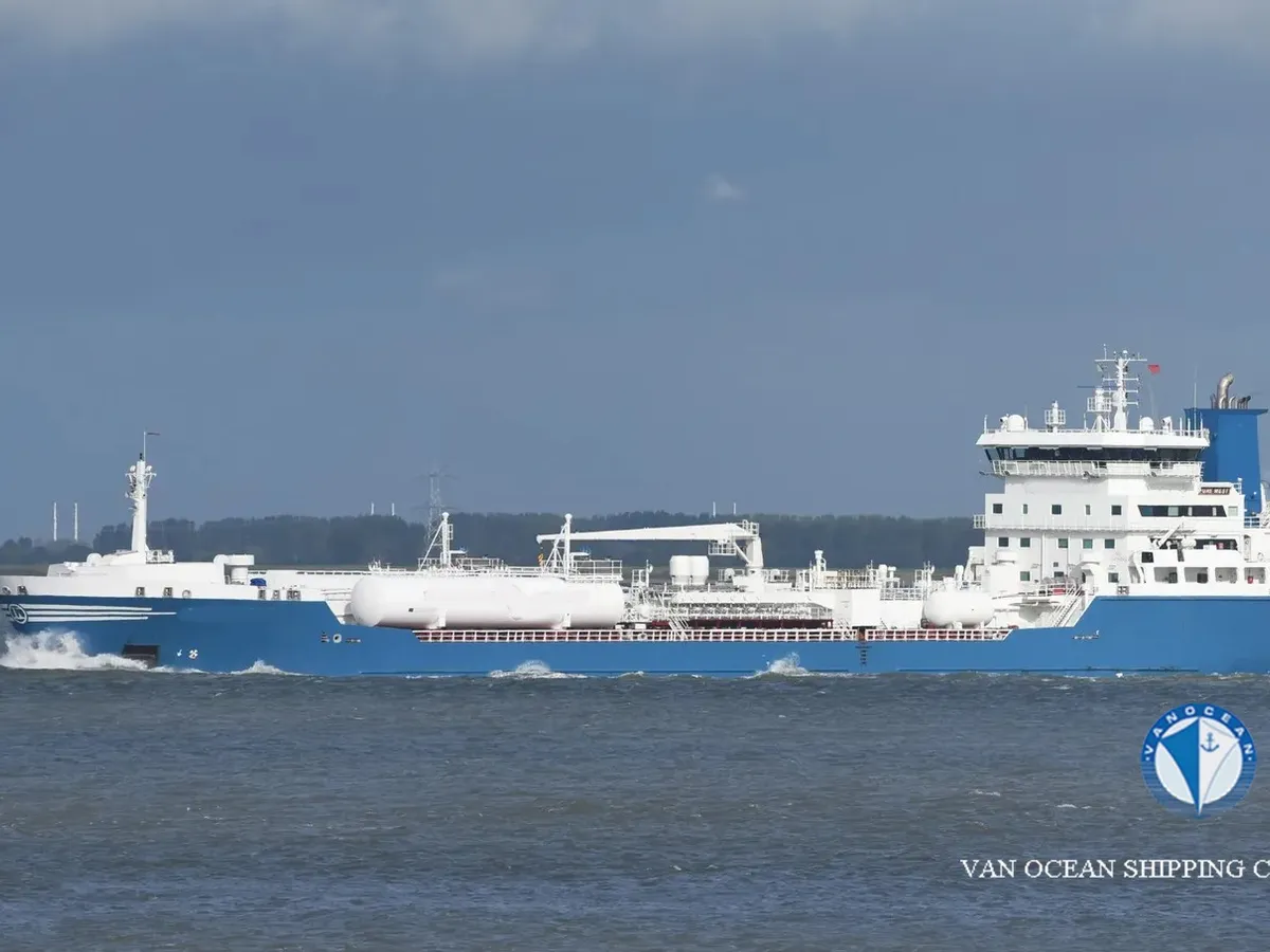 Pétrolier / chimiquier à vendre