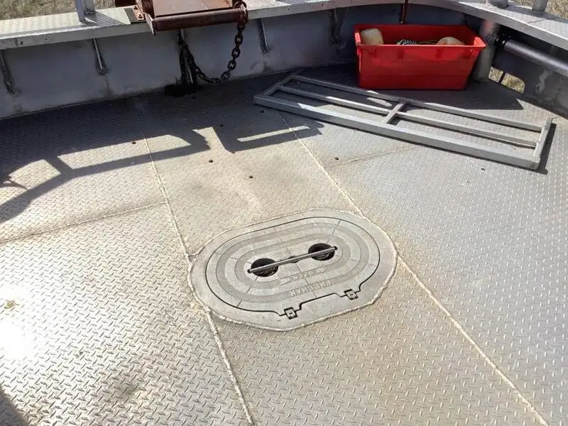 Bateaux de travail à vendre