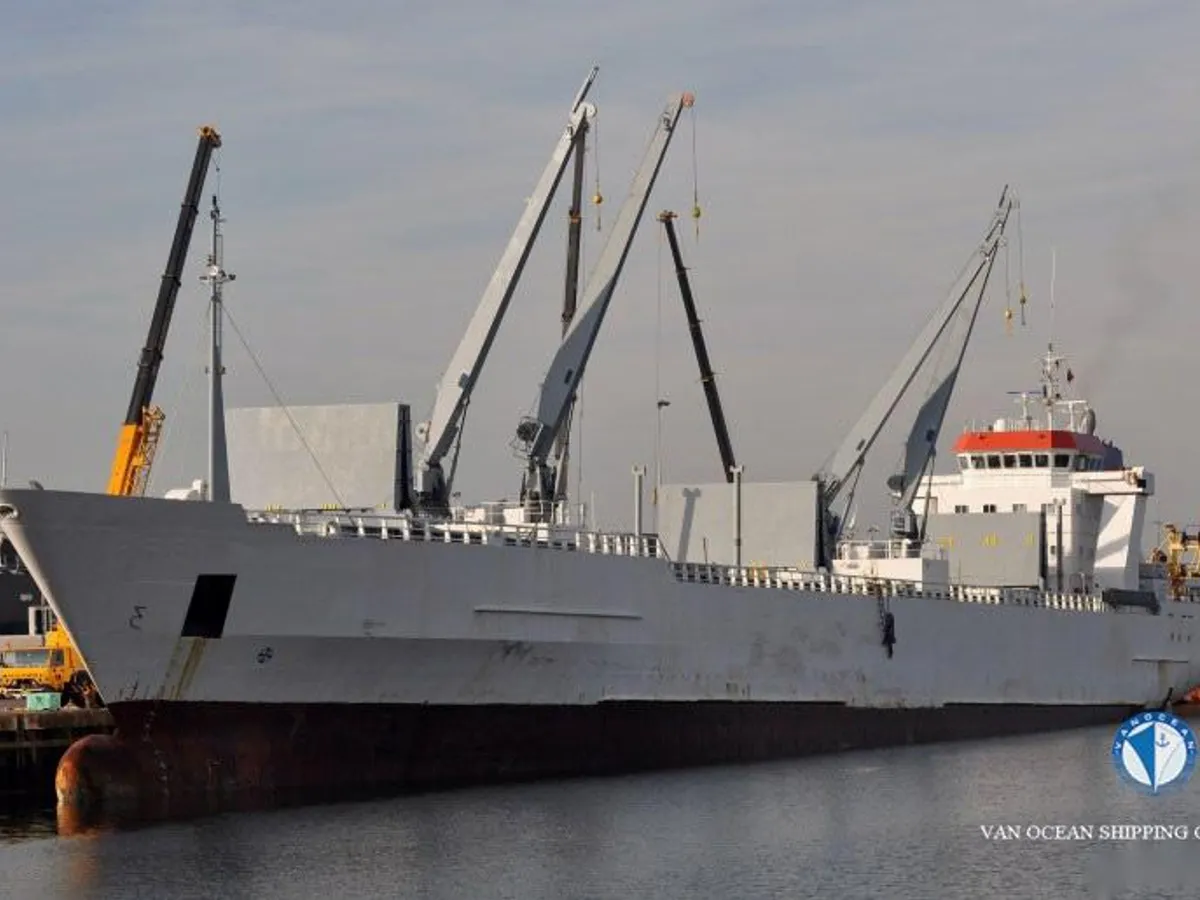 Navire frigorifique à vendre