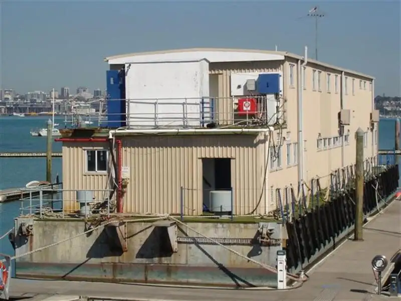 Péniche à vendre