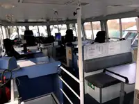 Navire d'arpentage à vendre