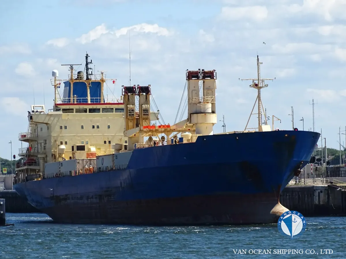 Navire frigorifique à vendre