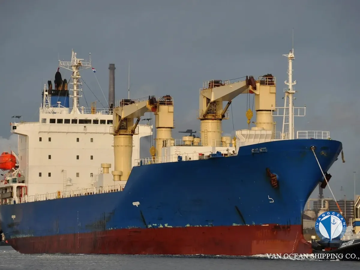 Navire frigorifique à vendre