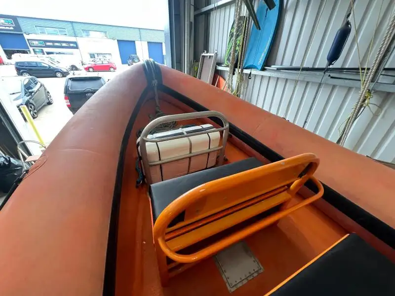 Bateaux de travail à vendre