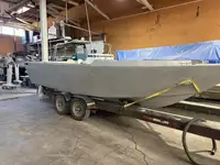 Bateaux de travail à vendre