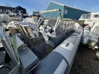Bateau pneumatique semi-rigide à vendre
