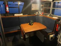 Navire d'arpentage à vendre