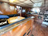 Chalutier à vendre
