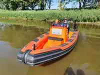 Bateau pneumatique semi-rigide à vendre