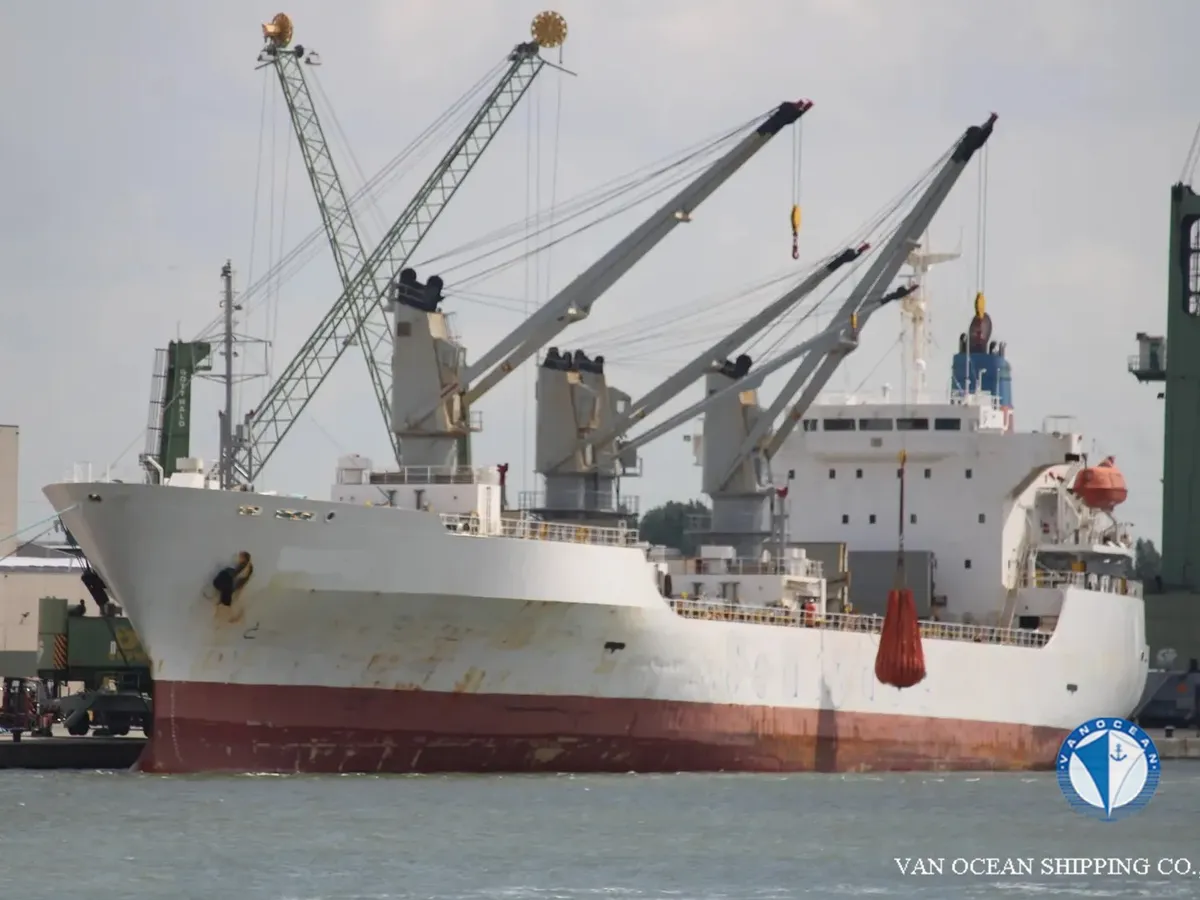 Navire frigorifique à vendre