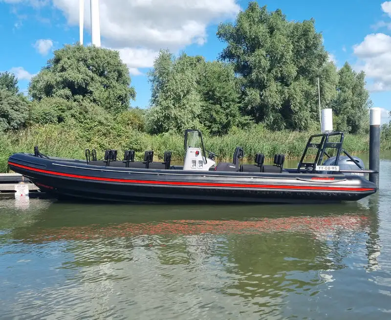 Navire porte-conteneurs à vendre