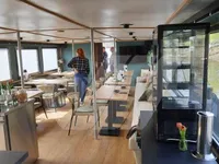 Bateau de tourisme à vendre