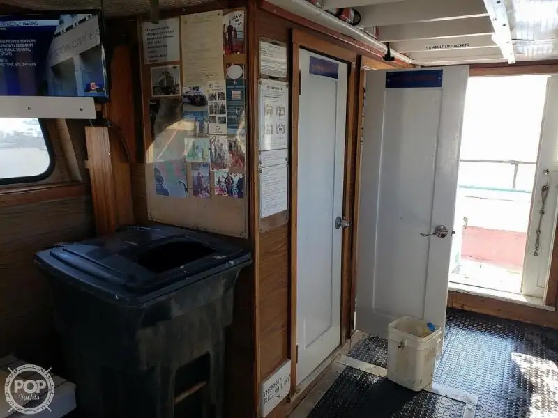 Navire-ferry à vendre