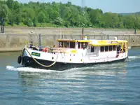 Bateau de croisière à vendre