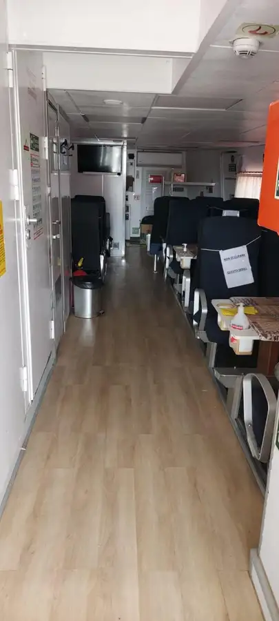 Bateau de transport d'équipage à vendre