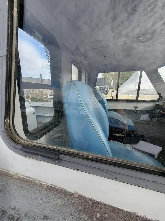 Bateaux de travail à vendre