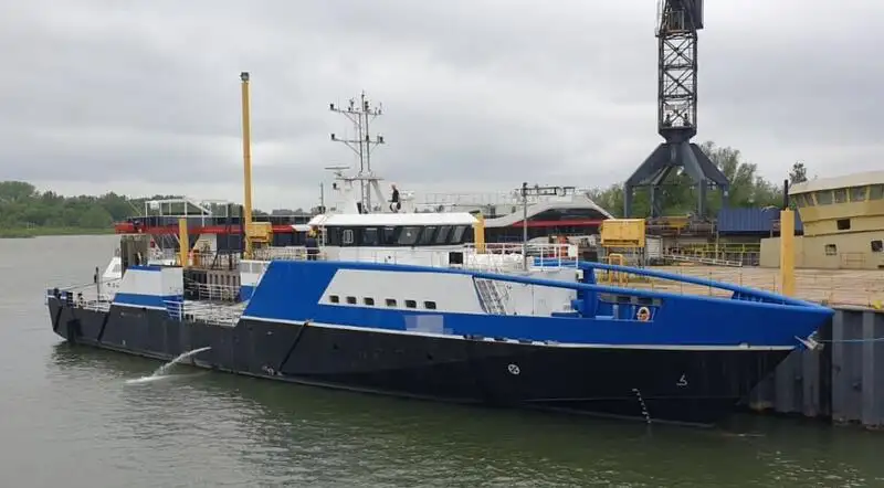 Navire de ravitaillement à vendre