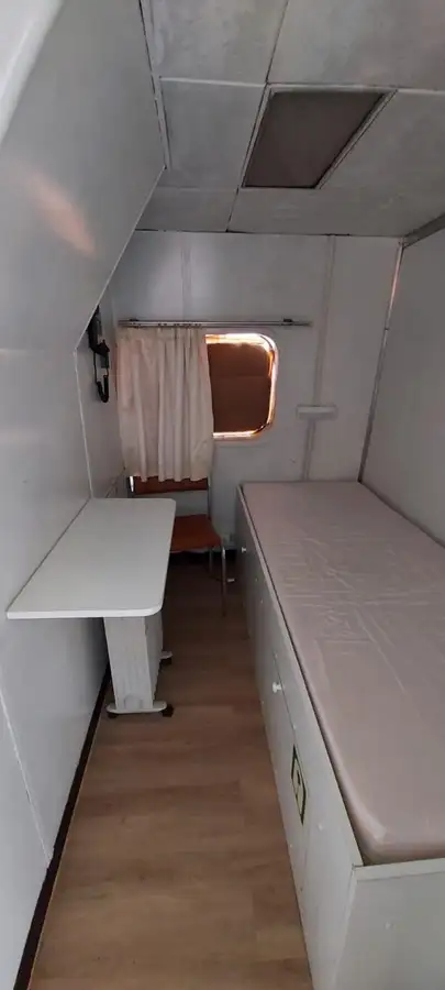 Bateau de transport d'équipage à vendre