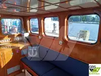 Bateaux de travail à vendre