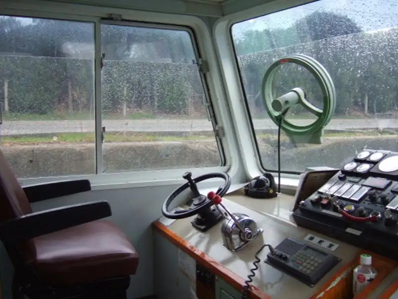 Bateau pilote à vendre
