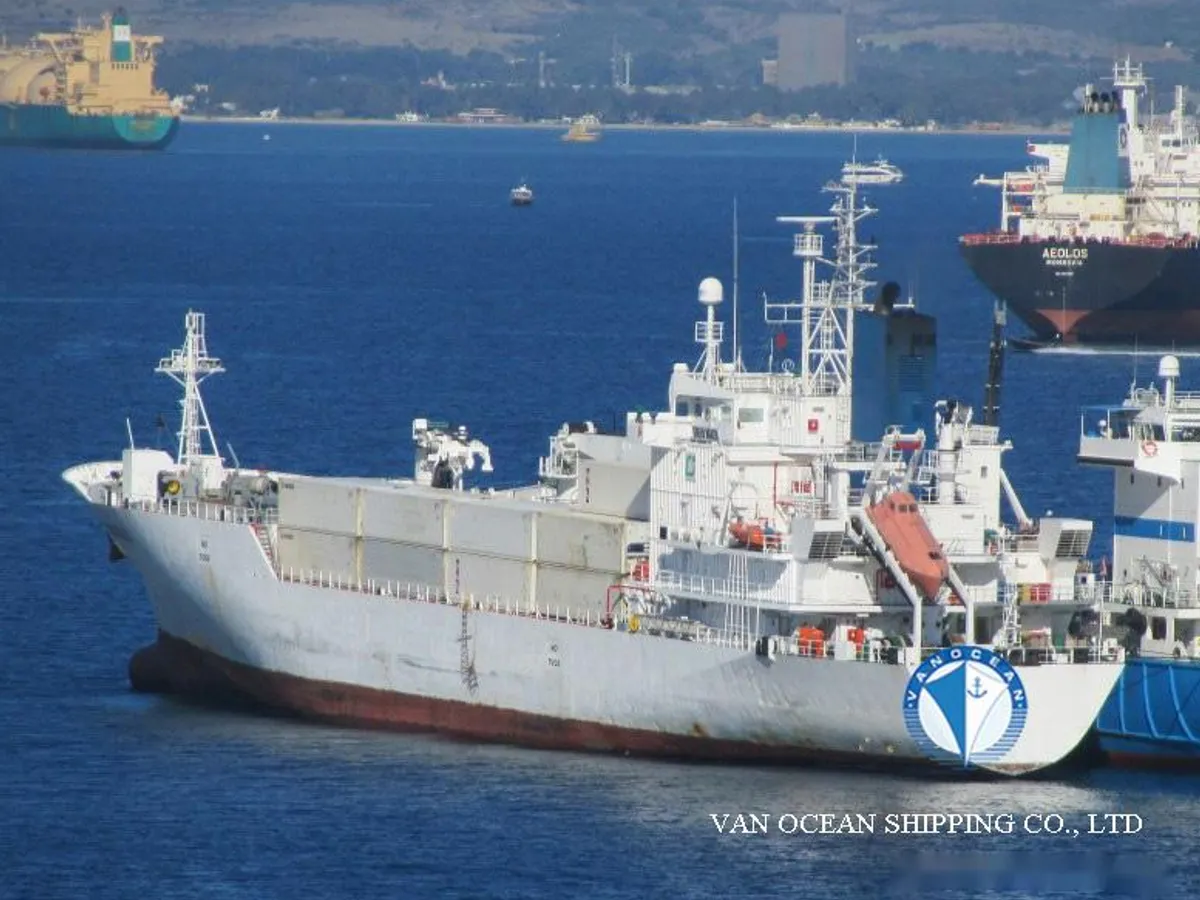 Navire frigorifique à vendre