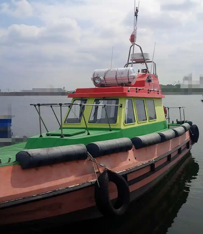 Bateau pilote à vendre