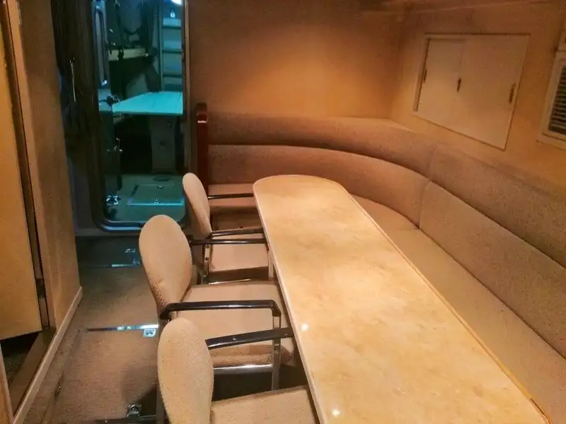 Bateau patrouilleur à vendre