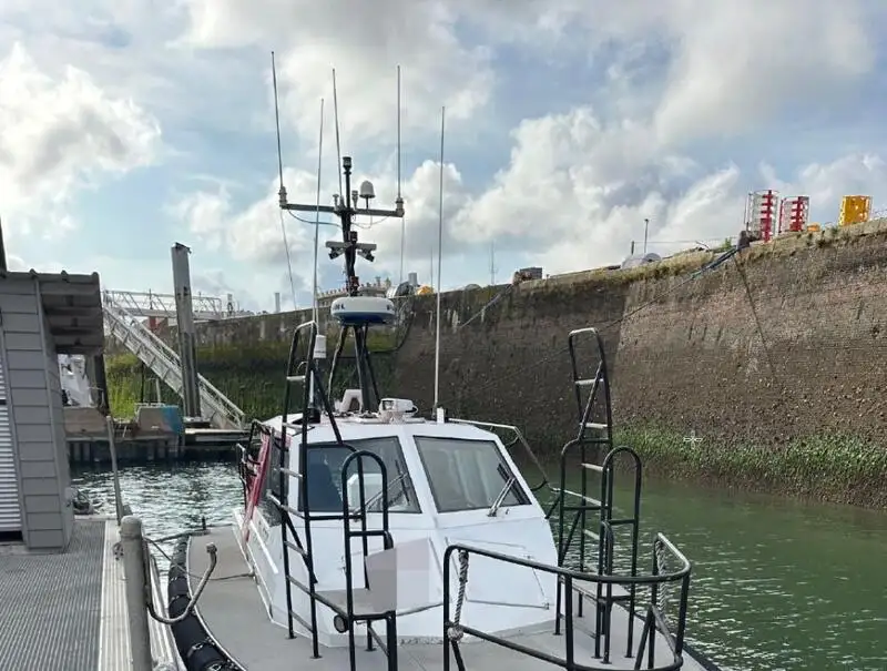 Bateau pilote à vendre