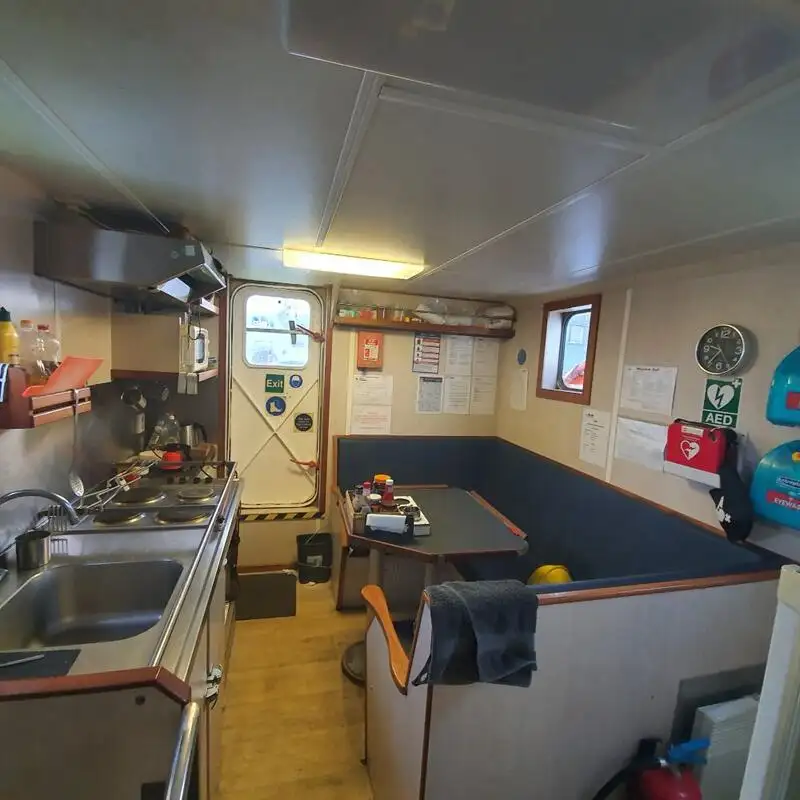Bateau patrouilleur à vendre