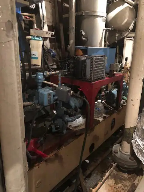 Navire de recherche à vendre