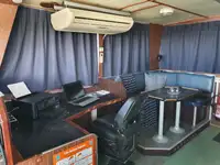 Navire d'arpentage à vendre