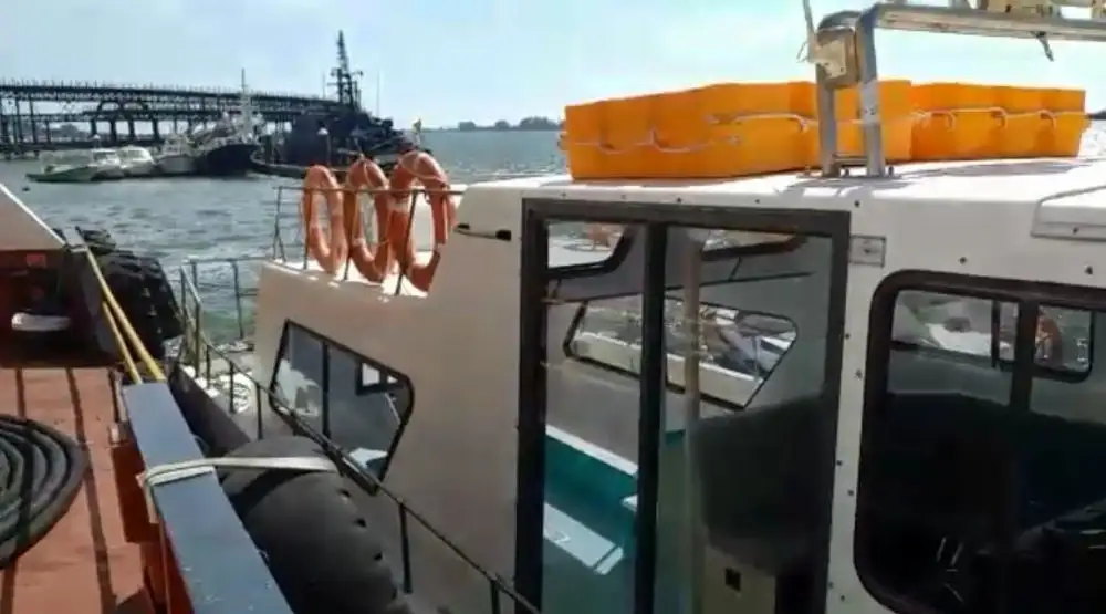 Bateau de transport d'équipage à vendre