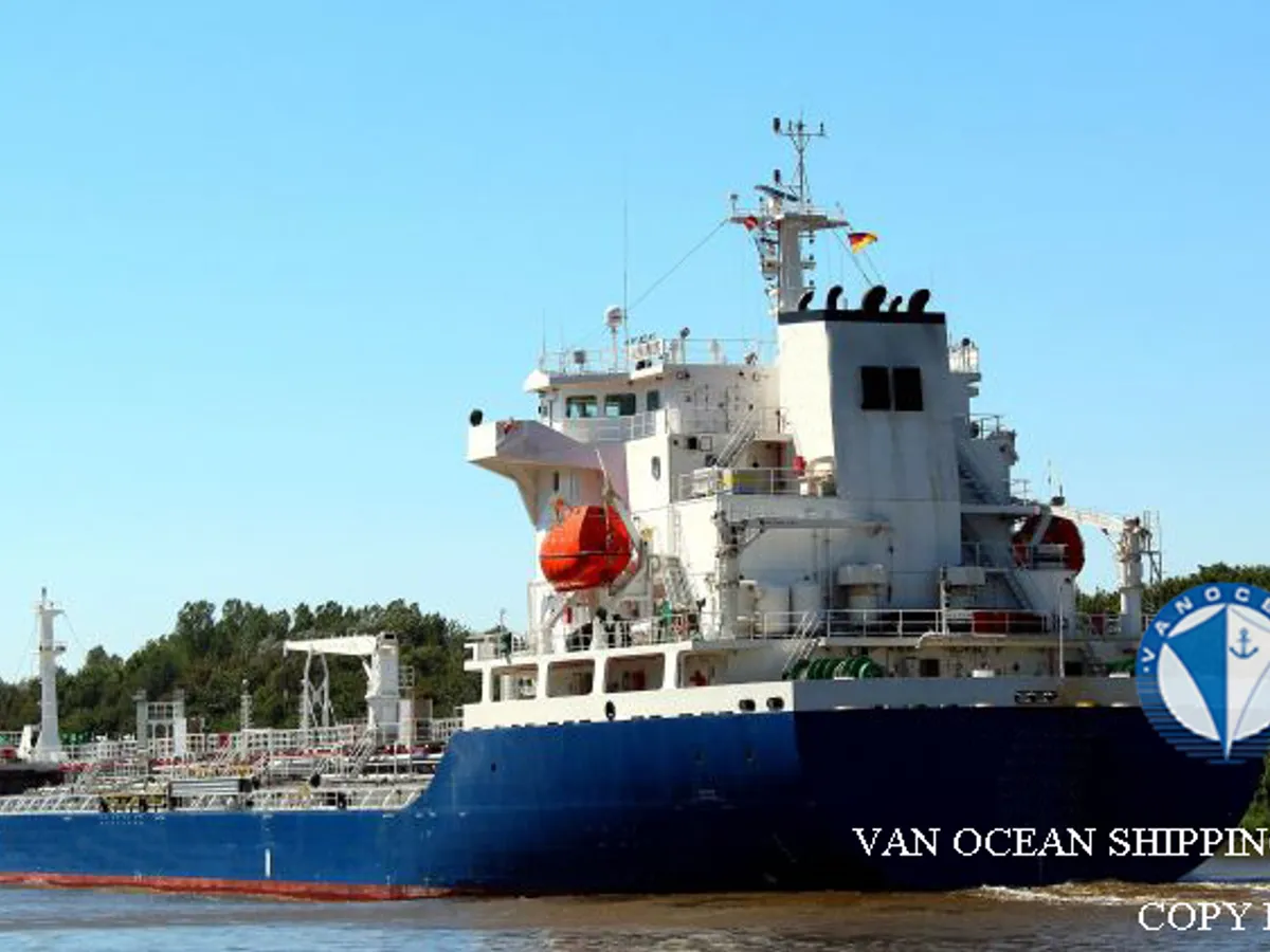 Pétrolier / chimiquier à vendre