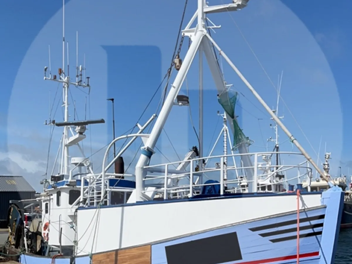 Navire transporteur de poissons vivants à vendre