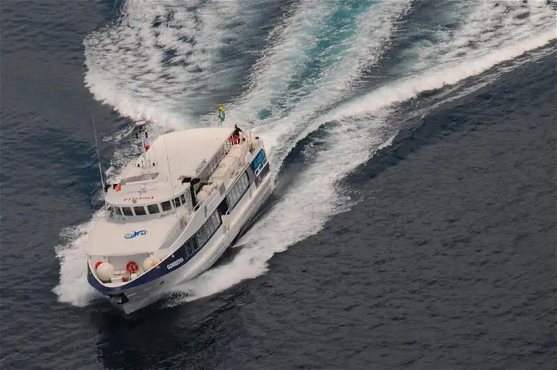 Navire de passagers à vendre